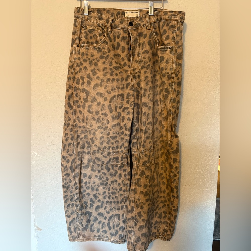 Free people leopard barrel jeans